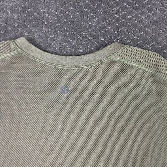 Lululemon Metal Vent Tech Shirt Mens Large Light Green City Skyline Gym Running - Picture 10 of 11